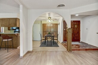 6851 Albury St in Citrus Heights, CA - Building Photo - Building Photo