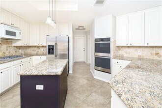 10024 Lachlan Dr in Austin, TX - Building Photo - Building Photo