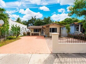 33 NW 58th Ct in Miami, FL - Building Photo