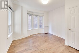 5-5 Garnet Ave in Toronto, ON - Building Photo - Building Photo