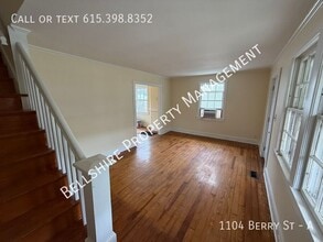 1104 Berry St in Nashville, TN - Building Photo - Building Photo