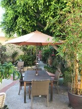 905 California Ave, Unit 905 in Santa Monica, CA - Foto de edificio - Building Photo