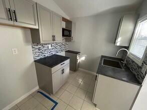 25 Downing St, Unit 25B Downing Street in Concord, NH - Building Photo - Building Photo