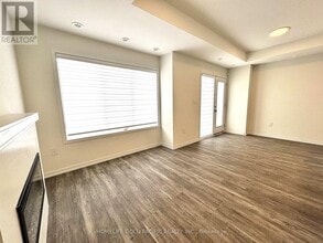 28 Matawin Ln in Richmond Hill, ON - Building Photo - Building Photo