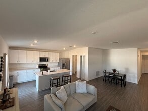 4813 NW 11th St in Ocala, FL - Foto de edificio - Building Photo