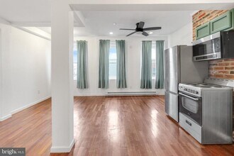 618 N 40th St in Philadelphia, PA - Building Photo - Building Photo