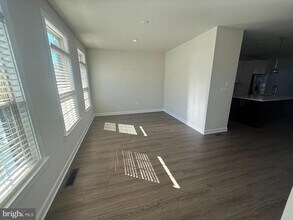 4093 Dorseys Rdg Sq in Ellicott City, MD - Building Photo - Building Photo