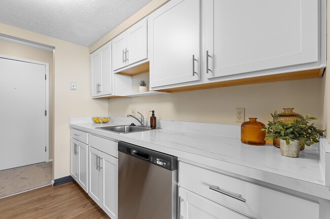 Concord Apartments in Cleveland Heights, OH - Building Photo - Building Photo