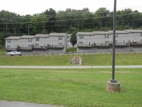9551 Cost Ave in Clarksburg, WV - Building Photo - Building Photo