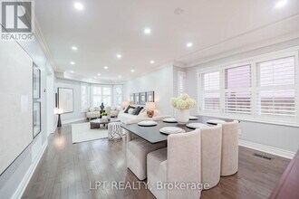 40 Dewberry Dr in Markham, ON - Building Photo - Building Photo