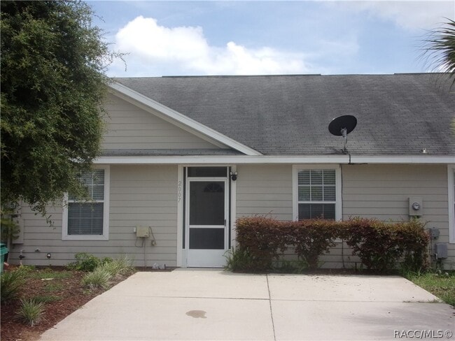 property at 2007 Colonade St