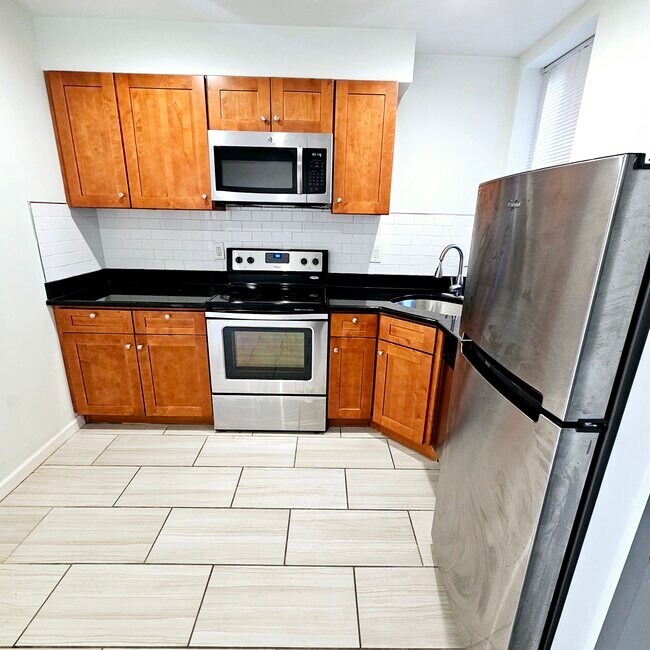 630 South St, Unit 2F in Philadelphia, PA - Building Photo - Building Photo