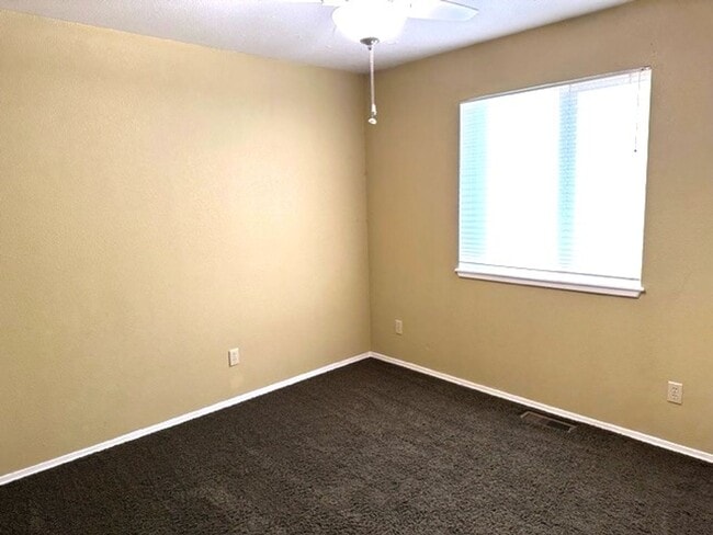 property at 586 Flowing Wells Ln