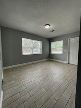 3011 Windsor Ave in West Palm Beach, FL - Building Photo - Building Photo