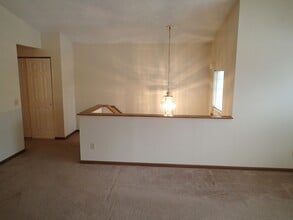 3682 Harris Ave NW in Canton, OH - Foto de edificio - Building Photo