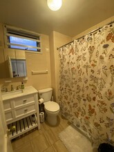 378 Riverway, Unit 5 in Boston, MA - Building Photo - Building Photo
