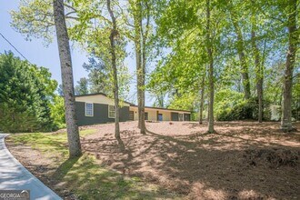 3350 Pine Meadow Rd NW in Atlanta, GA - Building Photo - Building Photo