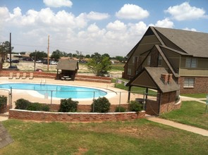 Briarwood Village Apartments in Odessa, TX - Building Photo - Building Photo