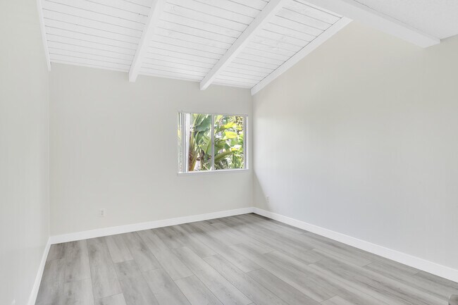 VIVA Apartment Homes in Anaheim, CA - Building Photo - Building Photo