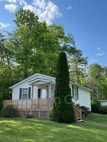 4 Katra Ln in Asheville, NC - Building Photo