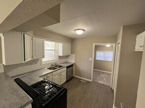 2220 N Waco Ave in Wichita, KS - Building Photo - Building Photo