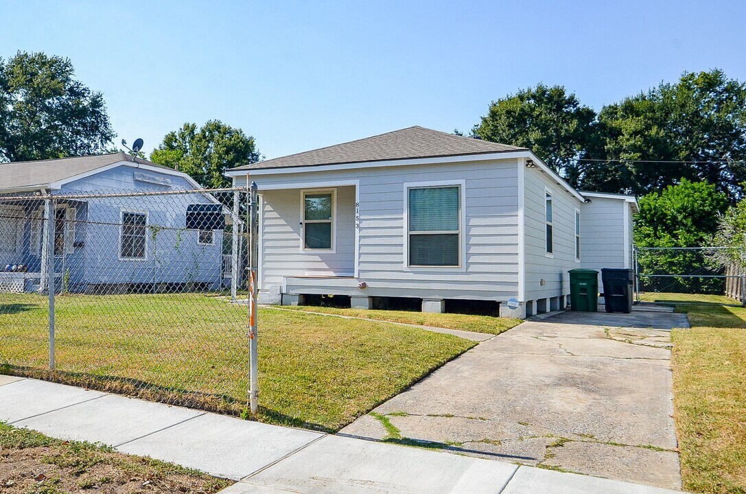 8153 Lenore St in Houston, TX - Building Photo
