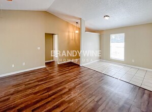 8145 Mactavish Way W, Unit 03-102 in Jacksonville, FL - Foto de edificio - Building Photo