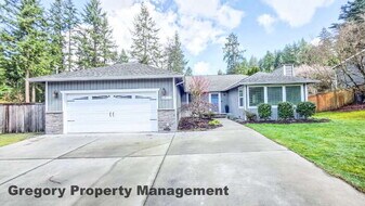 6933 184th St SE in Snohomish, WA - Building Photo