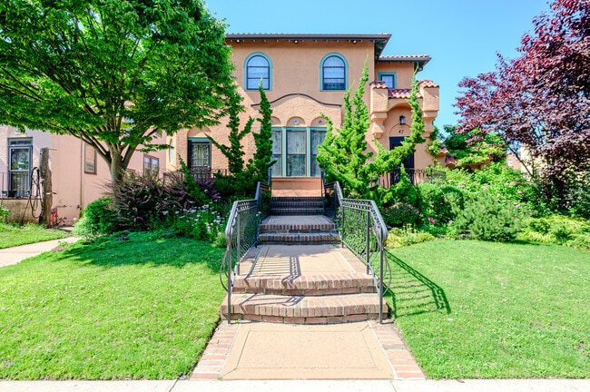 property at 47 E Penn St