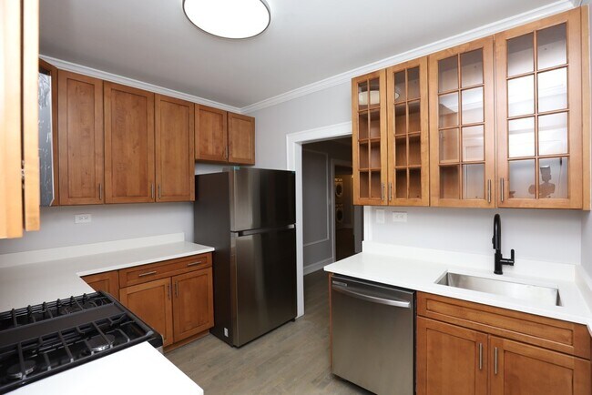 1352 W Carmen Ave in Chicago, IL - Building Photo - Building Photo