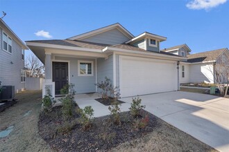 109 Appleberry Ln in Elgin, TX - Building Photo - Building Photo