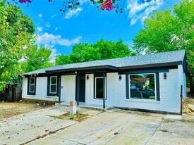 740 Bimebella Ln in Dallas, TX - Building Photo