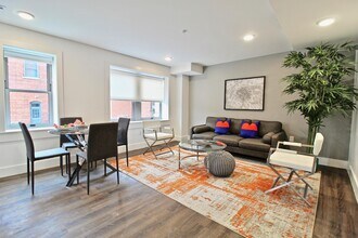 3835 Main St-Unit -304 in Kansas City, MO - Building Photo - Building Photo