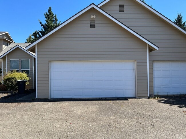 property at 721 N Myrtle Rd