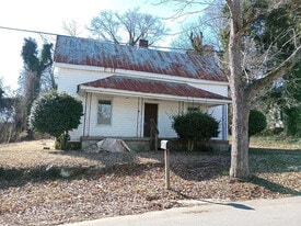 101 Church St in Gray Court, SC - Building Photo