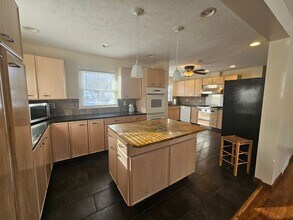 120 Luther Ave in Kent, OH - Foto de edificio - Building Photo