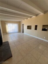 365 Upland Blvd in Las Vegas, NV - Building Photo - Building Photo
