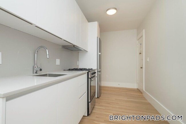 288 Chestnut Hill Ave