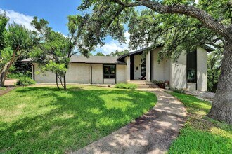 8701 S Path in Austin, TX - Building Photo - Building Photo
