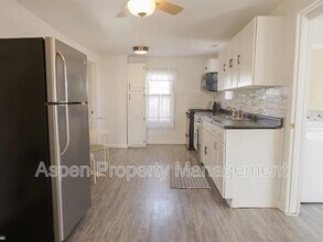 2101 Melvin Ave in Burlington, IA - Building Photo - Building Photo