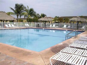 2551 SE 16th Ter, Unit 202 in Homestead, FL - Building Photo - Building Photo