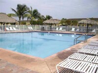 2551 SE 16th Ter, Unit 202 in Homestead, FL - Foto de edificio - Building Photo