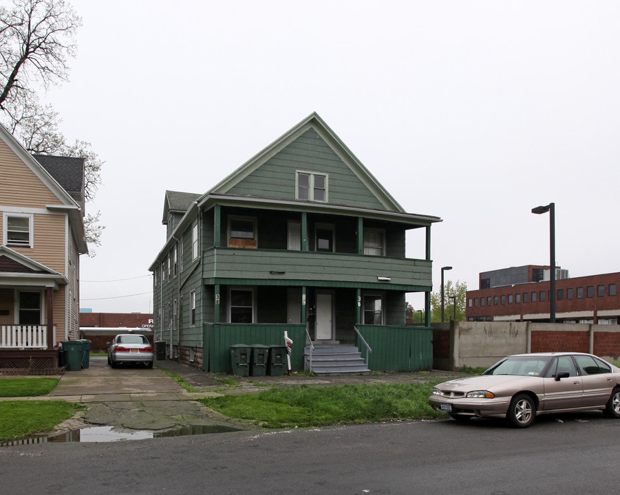 36-38 Chamberlain St in Rochester, NY - Foto de edificio