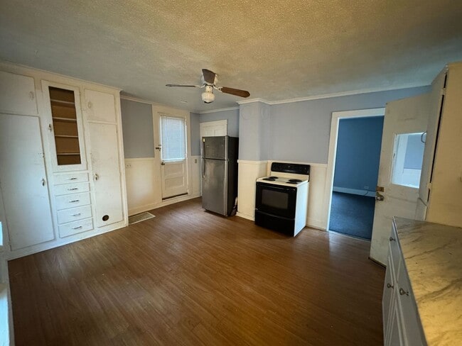 property at 107 Hanover St