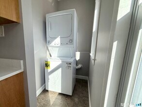 47 Berkshire Ave in Bridgeport, CT - Building Photo - Building Photo