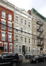 706 Willow Ave in Hoboken, NJ - Building Photo - Building Photo