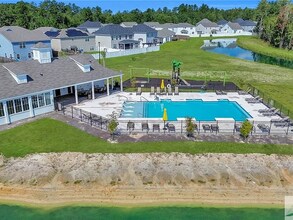 419 Coconut Dr in Bloomingdale, GA - Building Photo - Building Photo