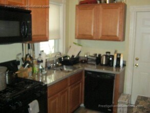 795 Columbia Rd, Unit 3 in Boston, MA - Building Photo - Building Photo