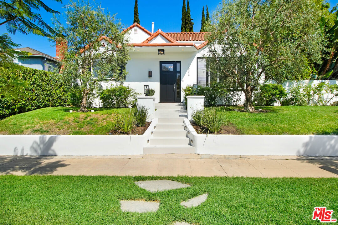 1924 Prosser Ave in Los Angeles, CA - Building Photo