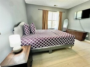 8302 Fairington Village Dr in Stonecrest, GA - Building Photo - Building Photo